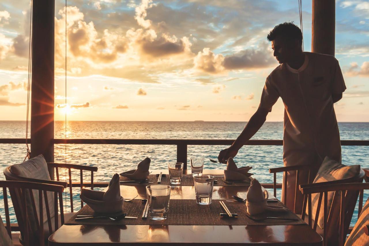 Ozen Life Maadhoo Hotel Maadhoo  ภายนอก รูปภาพ