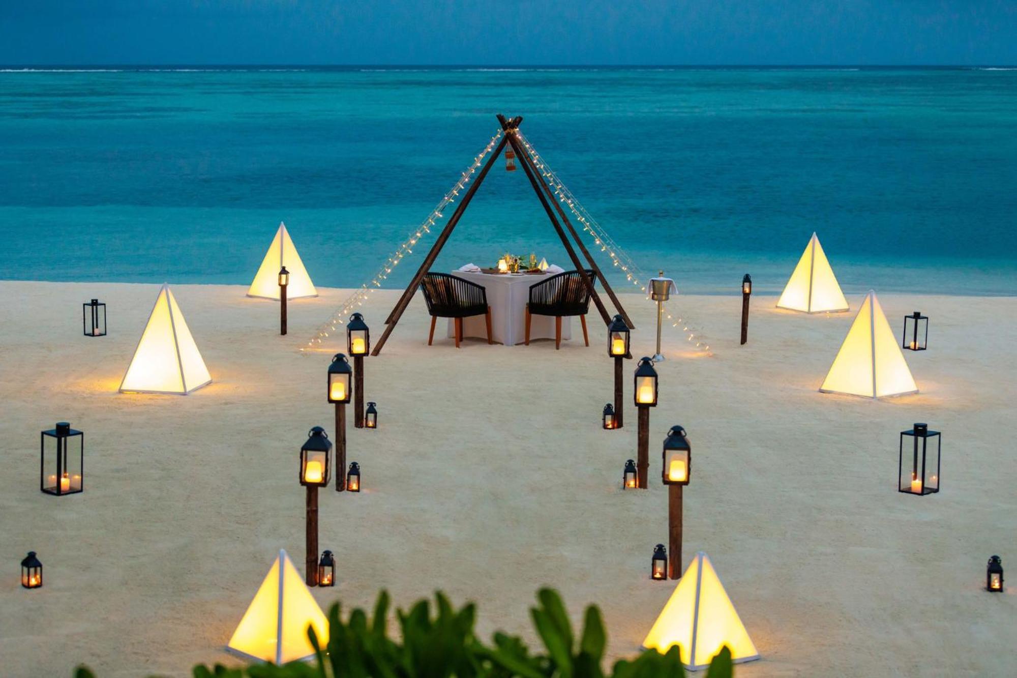 Ozen Life Maadhoo Hotel Maadhoo  ภายนอก รูปภาพ