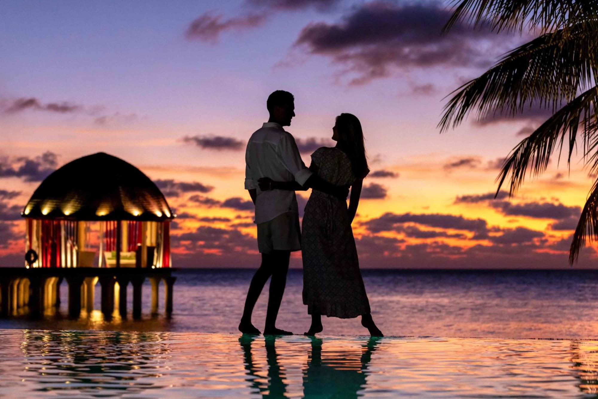 Ozen Life Maadhoo Hotel Maadhoo  ภายนอก รูปภาพ