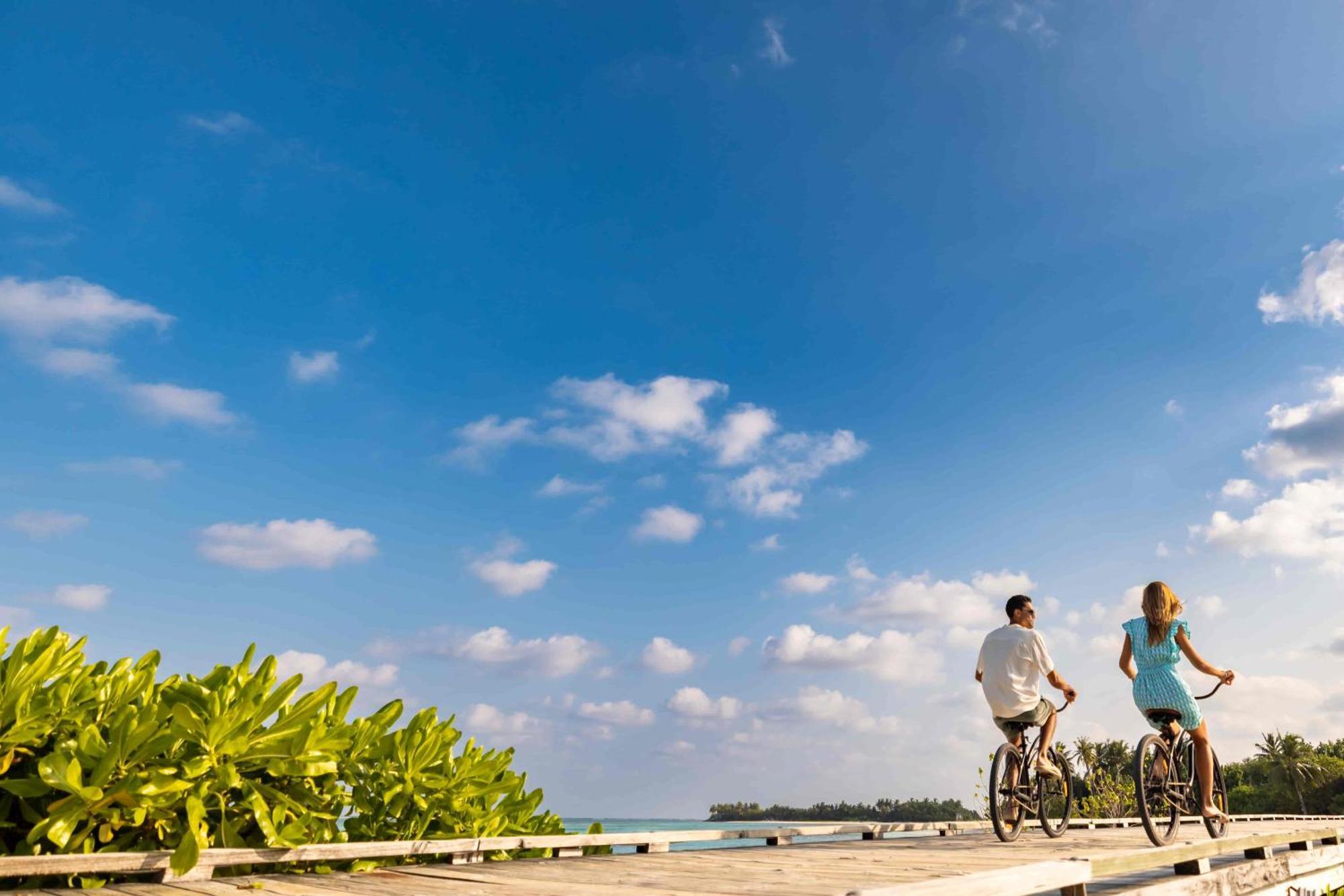 Ozen Life Maadhoo Hotel Maadhoo  ภายนอก รูปภาพ